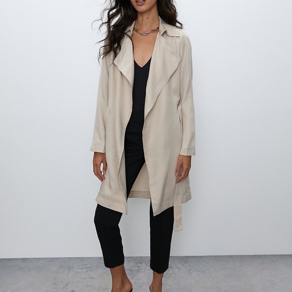Aritzia Maximo trench xs denude